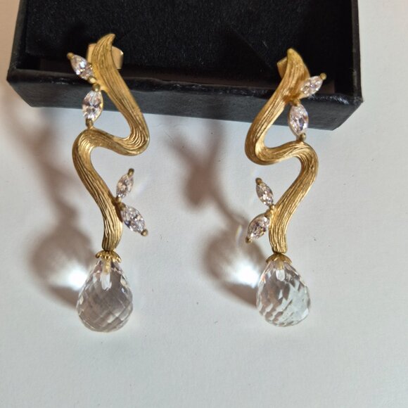 Gold Tone Necklace & Earrings Set with Cubic Zirconia & Clear Faceted Teardrop - Picture 2 of 11